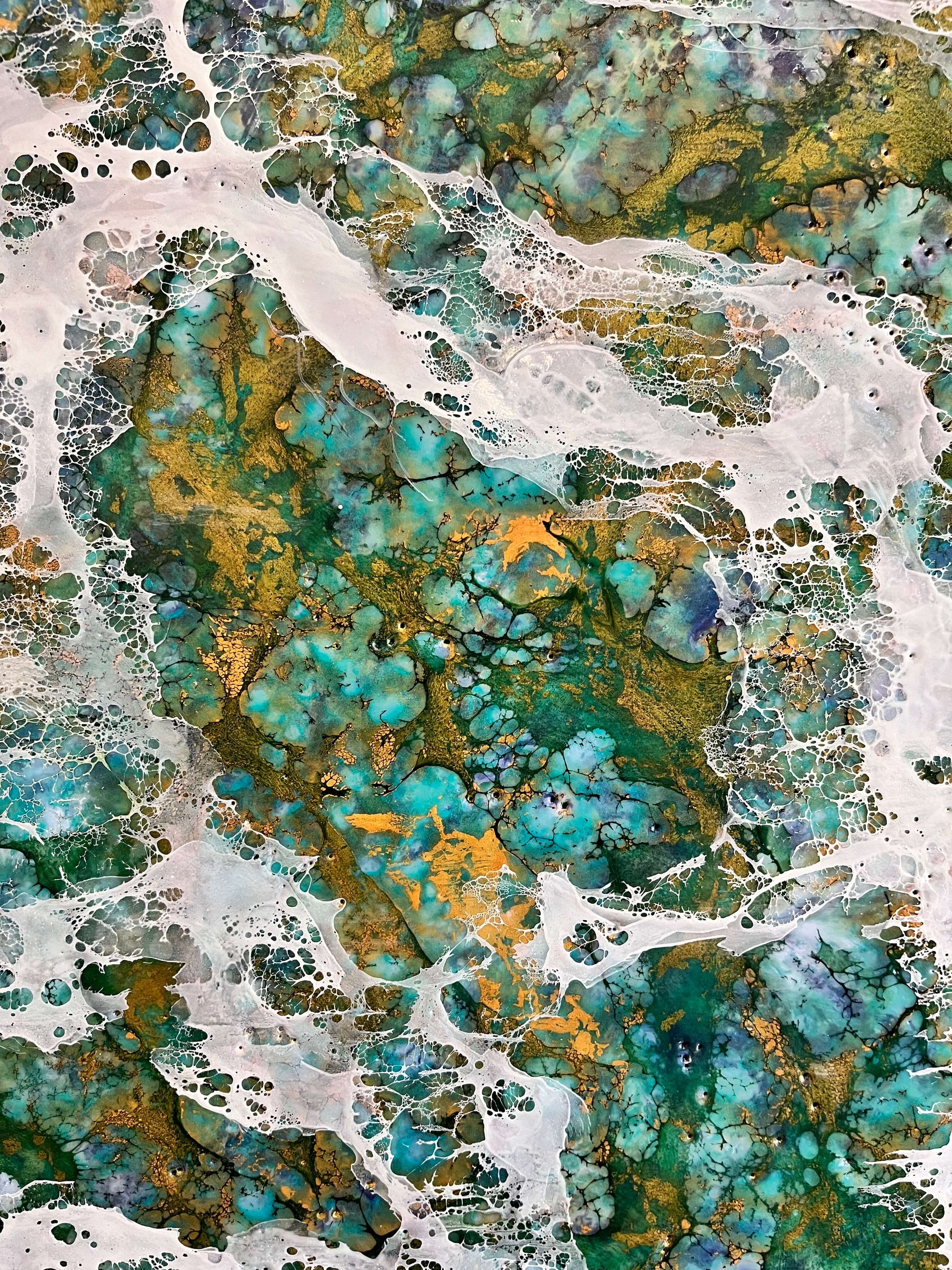 Fragment highlighting organic patterns in vibrant greens and soft whites, with a rippling, fluid feel
